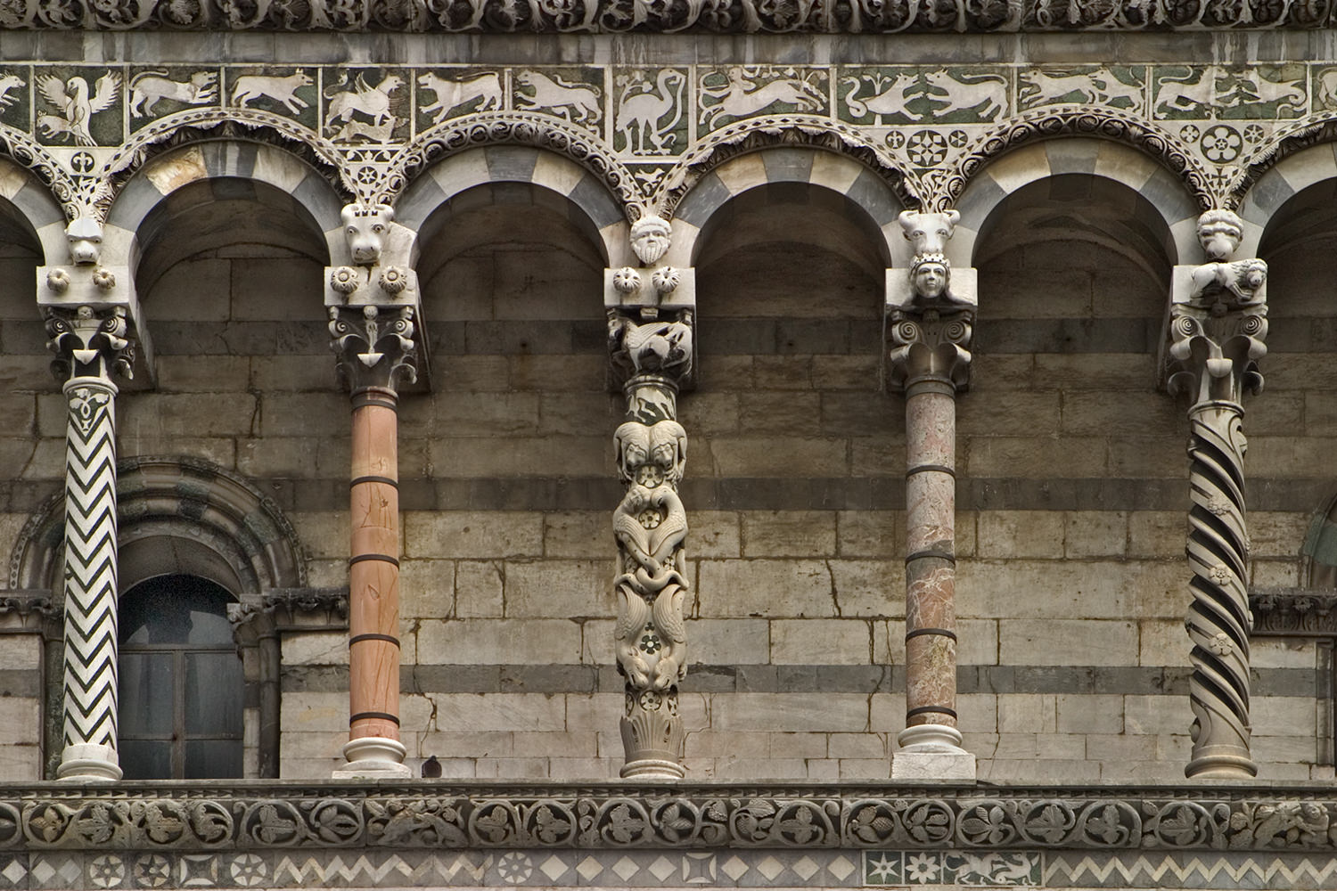 Columns on Lucca  Cathedral