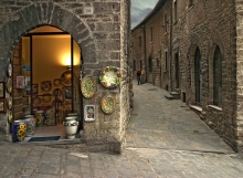Decorative Dish Store in Gubbio