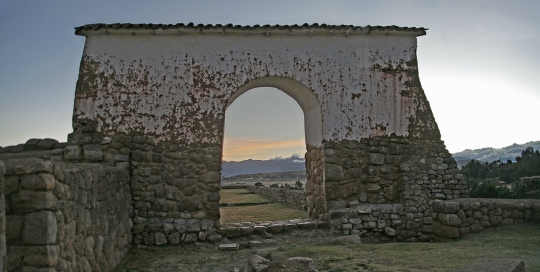 Gate to Chincero